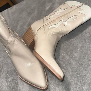 Women’s Xena Western Boot - Universal Thread,Tan